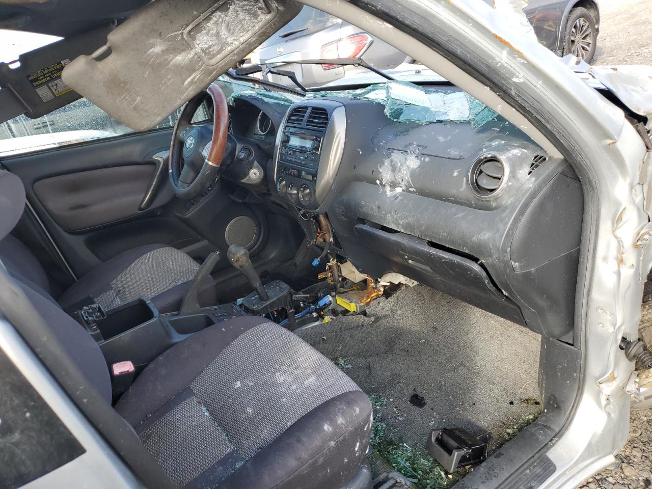 2005 TOYOTA RAV4 photo 8