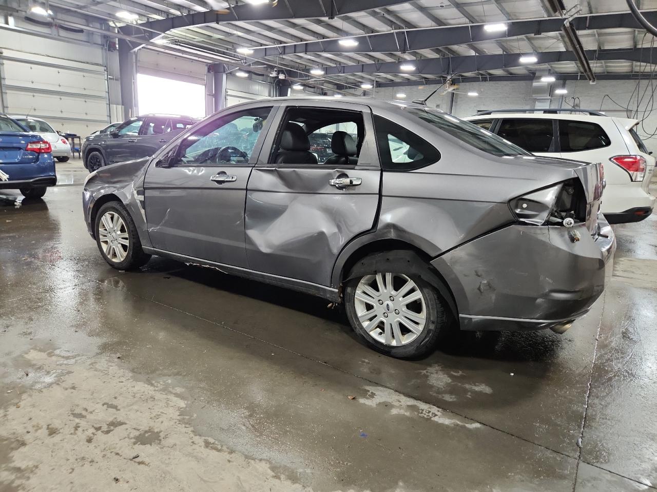 2009 FORD FOCUS SEL photo 2