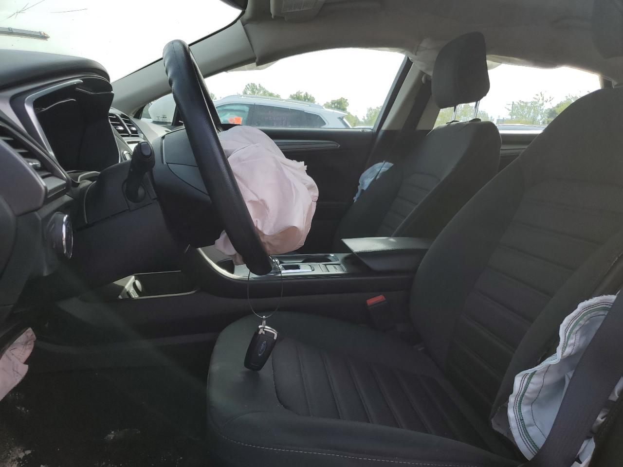 2020 FORD FUSION SE photo 13