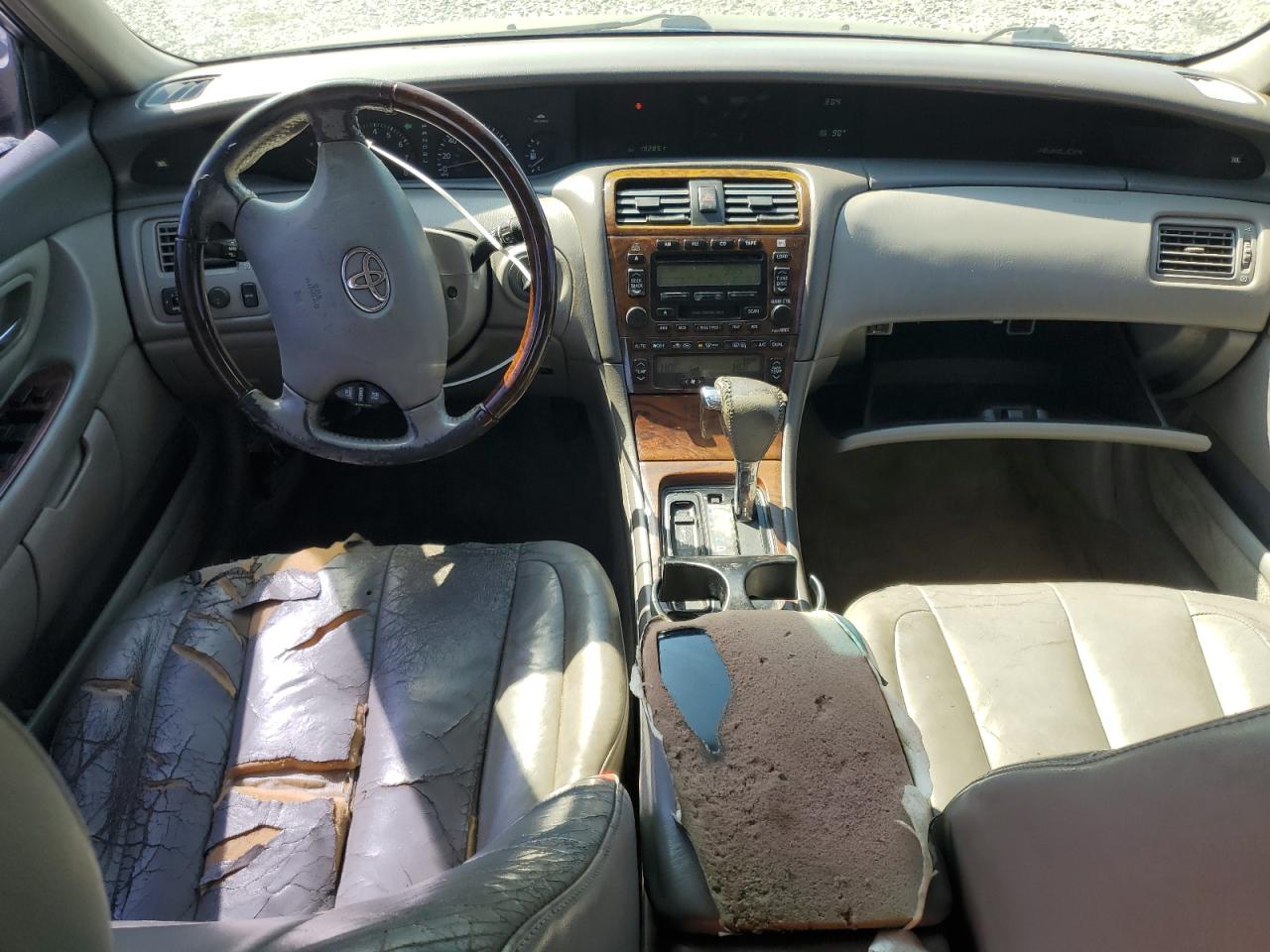 2004 TOYOTA AVALON XL photo 8
