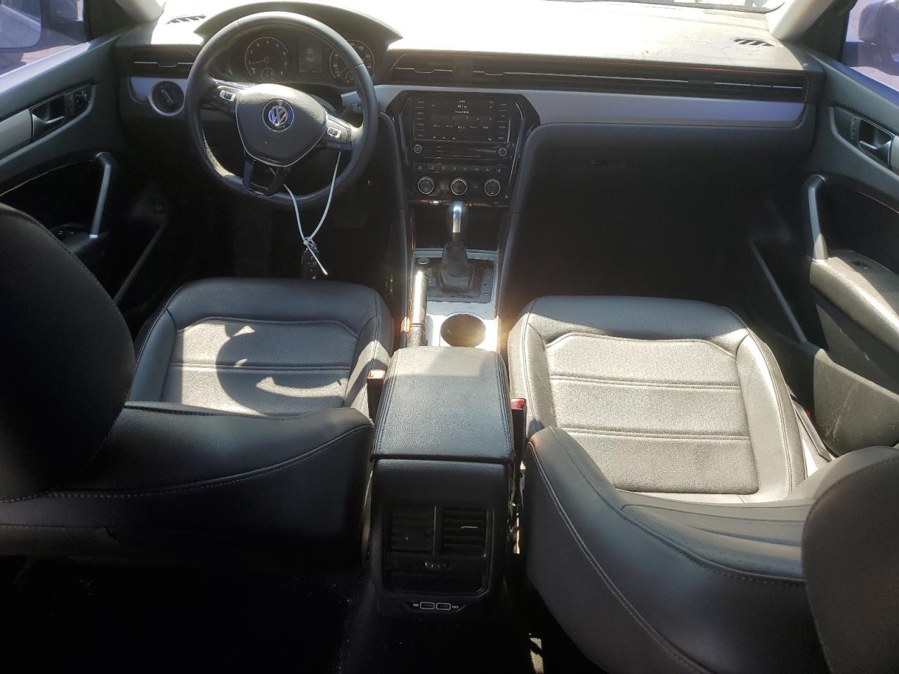 2021 VOLKSWAGEN PASSAT SE photo 8