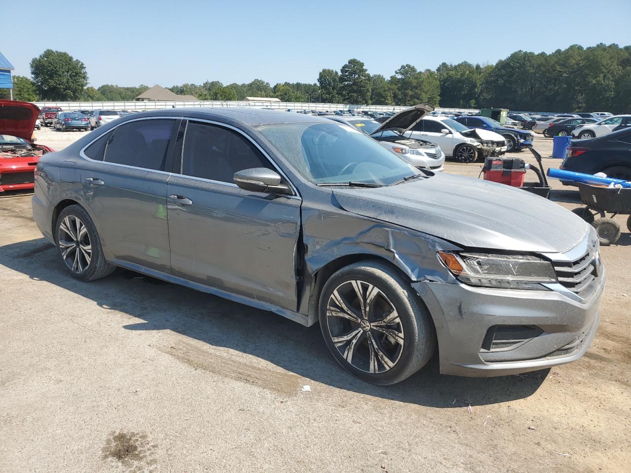 2021 VOLKSWAGEN PASSAT SE photo 4