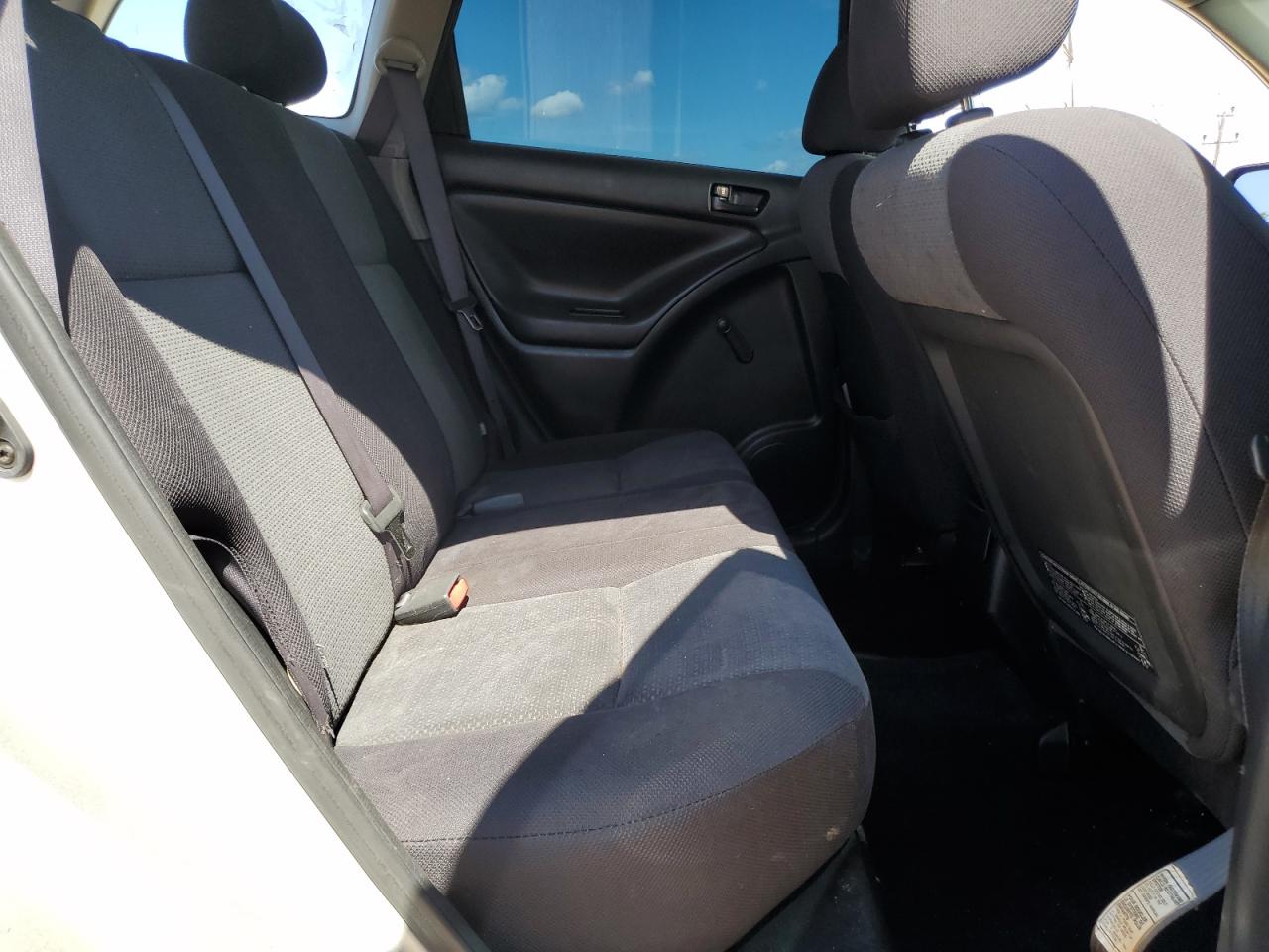 2003 TOYOTA COROLLA MATRIX XR photo 19