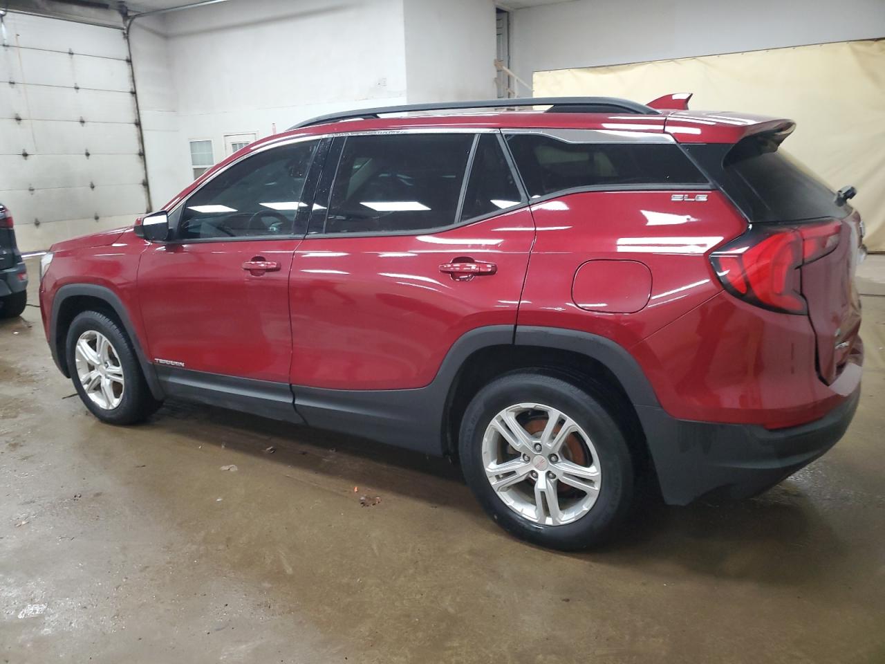 2018 GMC TERRAIN SLE photo 3