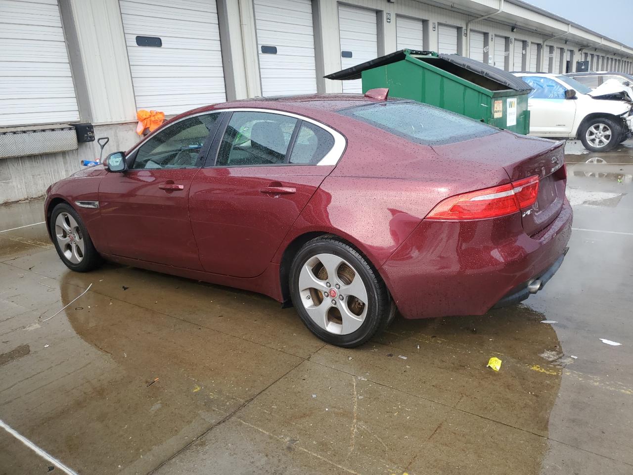 2017 JAGUAR XE photo 3