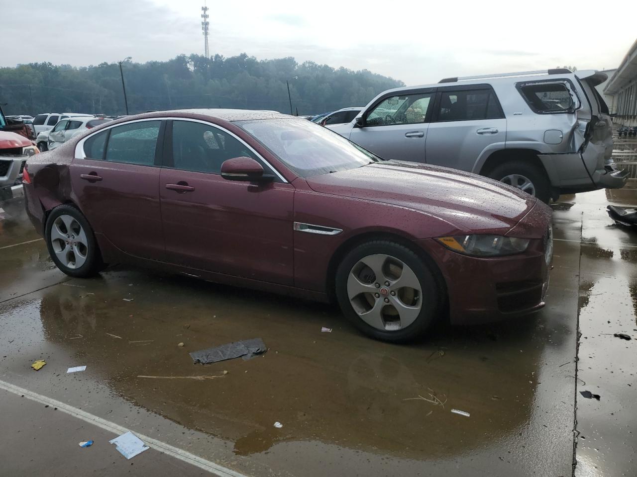 2017 JAGUAR XE photo 7