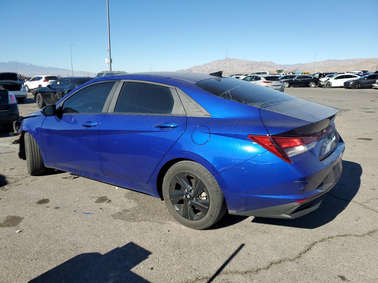 2023 HYUNDAI ELANTRA SEL photo 3