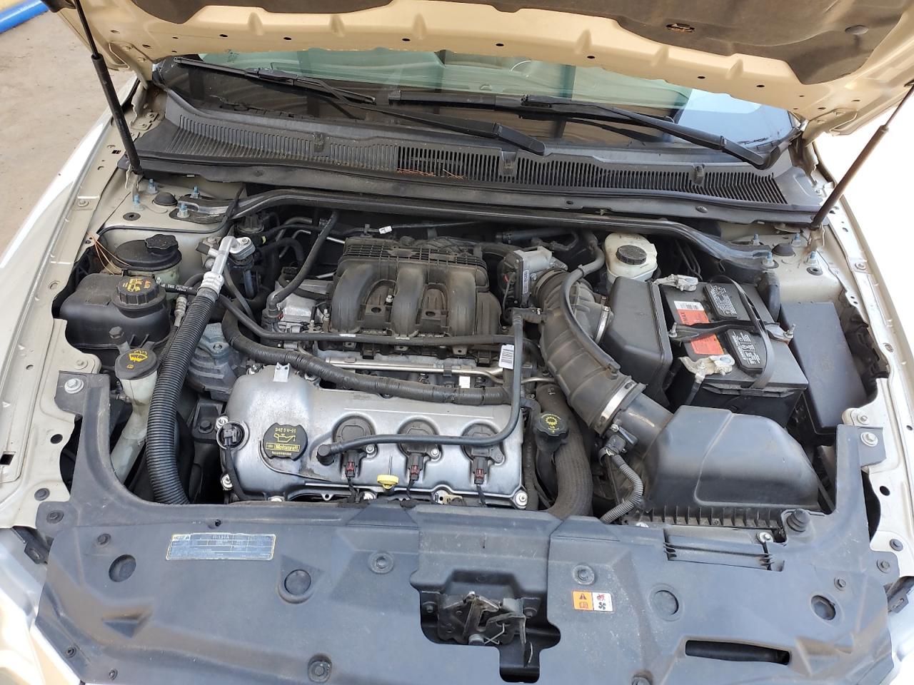 2010 FORD TAURUS SEL photo 11