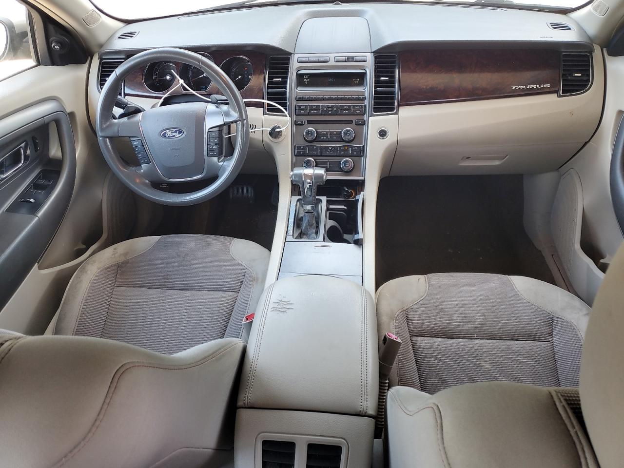 2010 FORD TAURUS SEL photo 8
