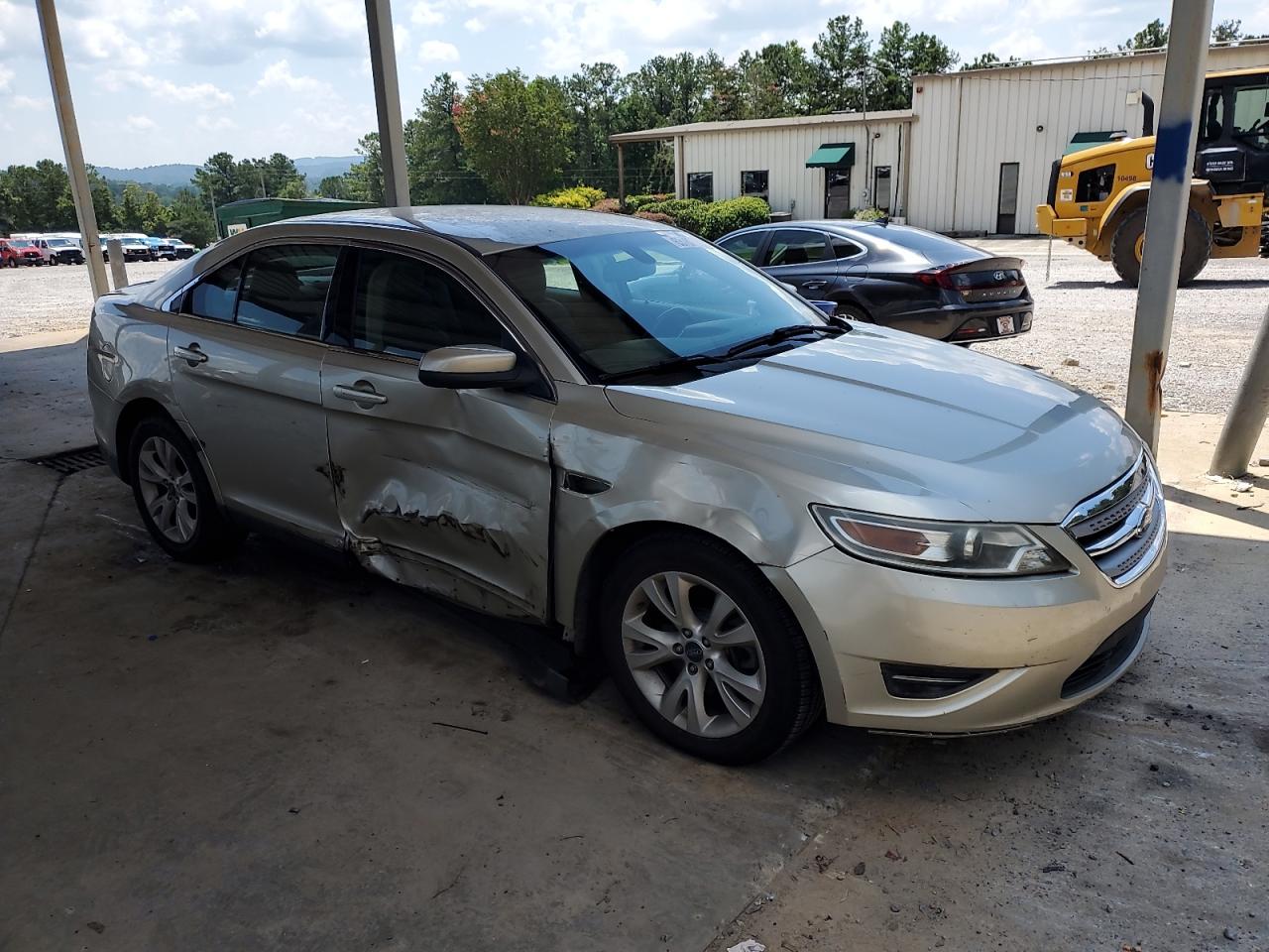 2010 FORD TAURUS SEL photo 4