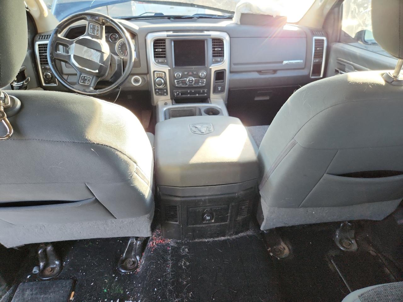 2019 RAM 1500 CLASSIC SLT photo 15