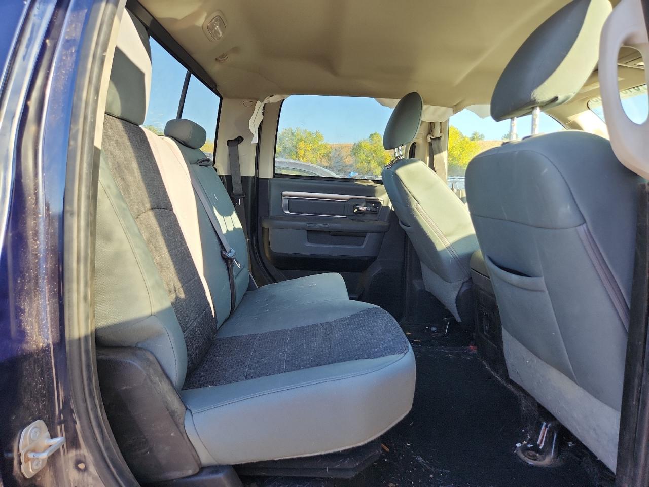 2019 RAM 1500 CLASSIC SLT photo 19
