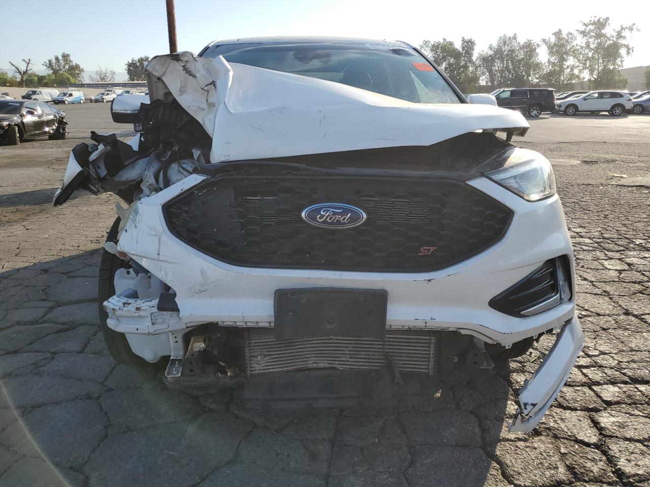 2019 FORD EDGE photo 9