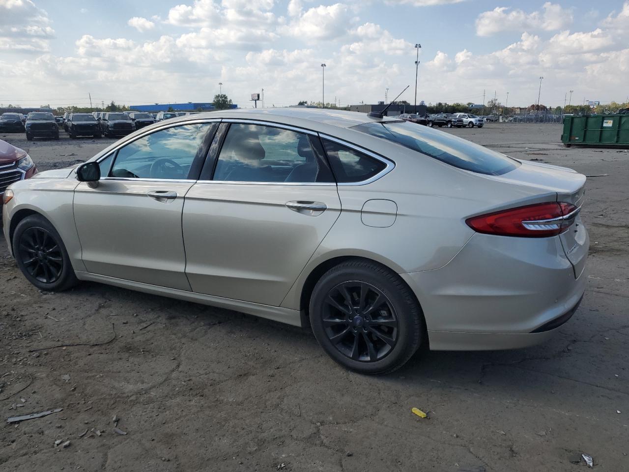 2017 FORD FUSION SE photo 4