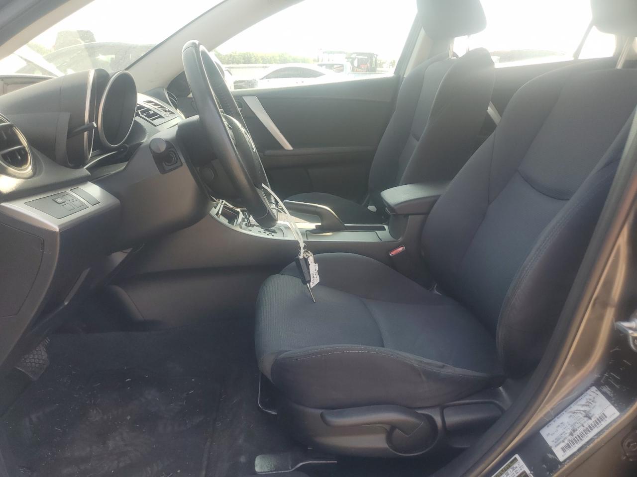 2010 MAZDA 3 S photo 19