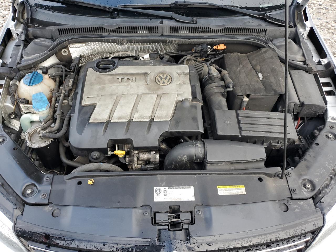 2014 VOLKSWAGEN JETTA TDI photo 31