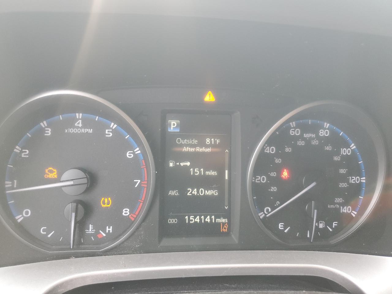 2018 TOYOTA RAV4 LE photo 9