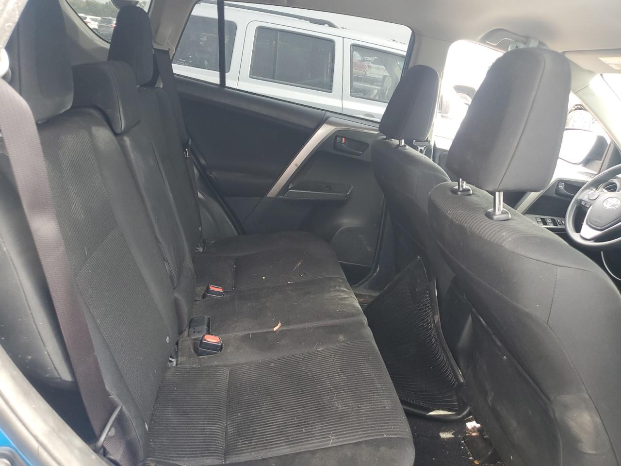 2018 TOYOTA RAV4 LE photo 11