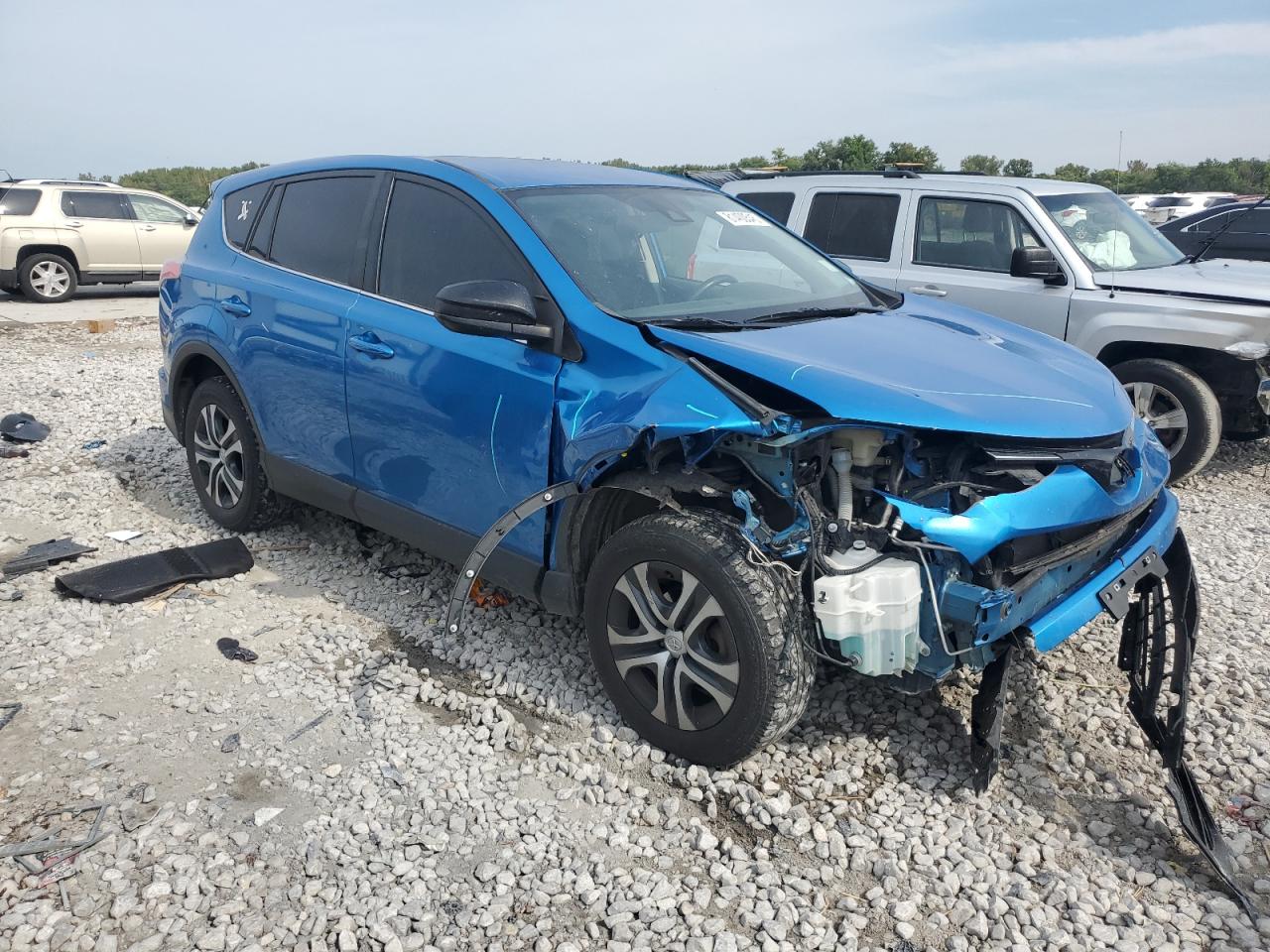 2018 TOYOTA RAV4 LE photo 4