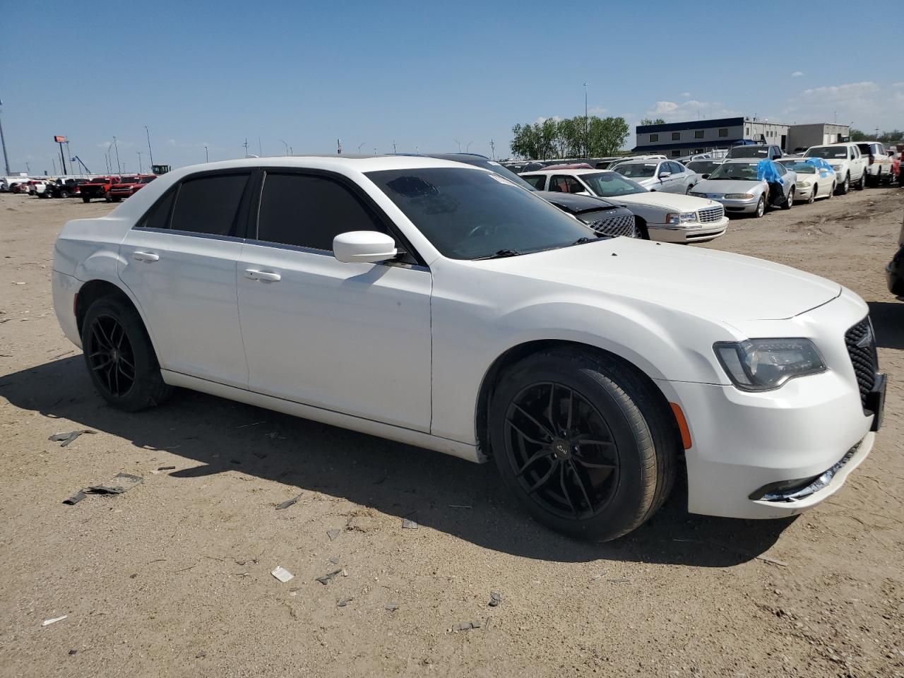 2015 CHRYSLER 300 S photo 4