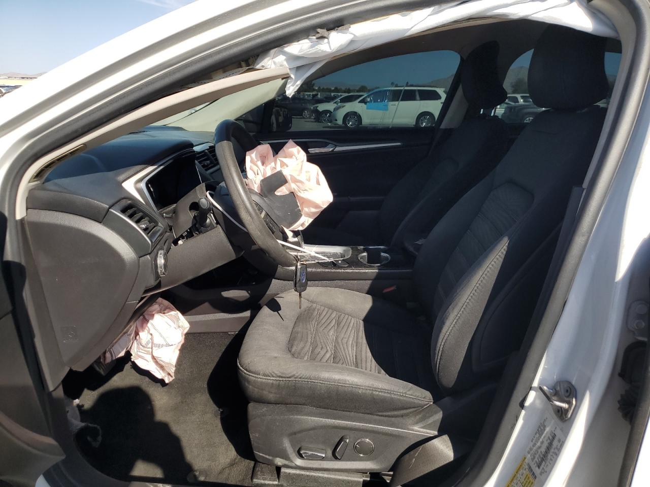 2016 FORD FUSION SE photo 19