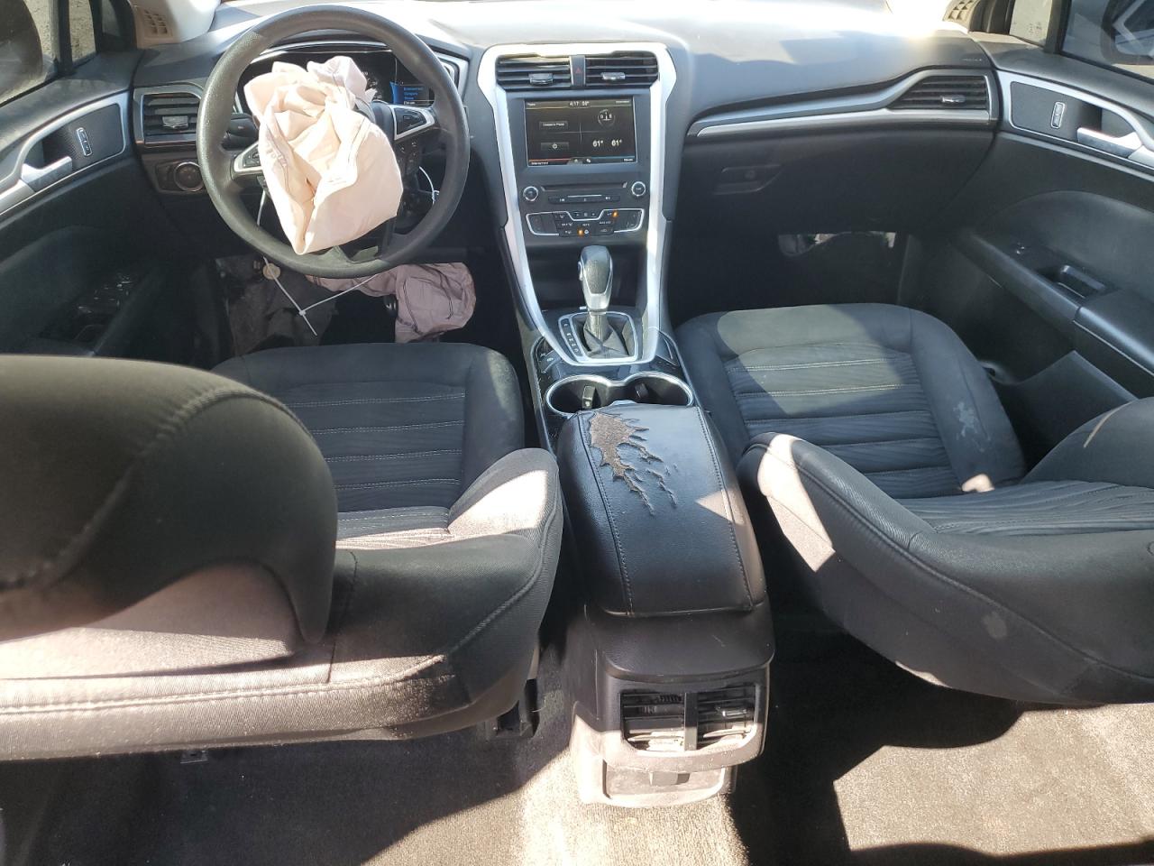 2016 FORD FUSION SE photo 22