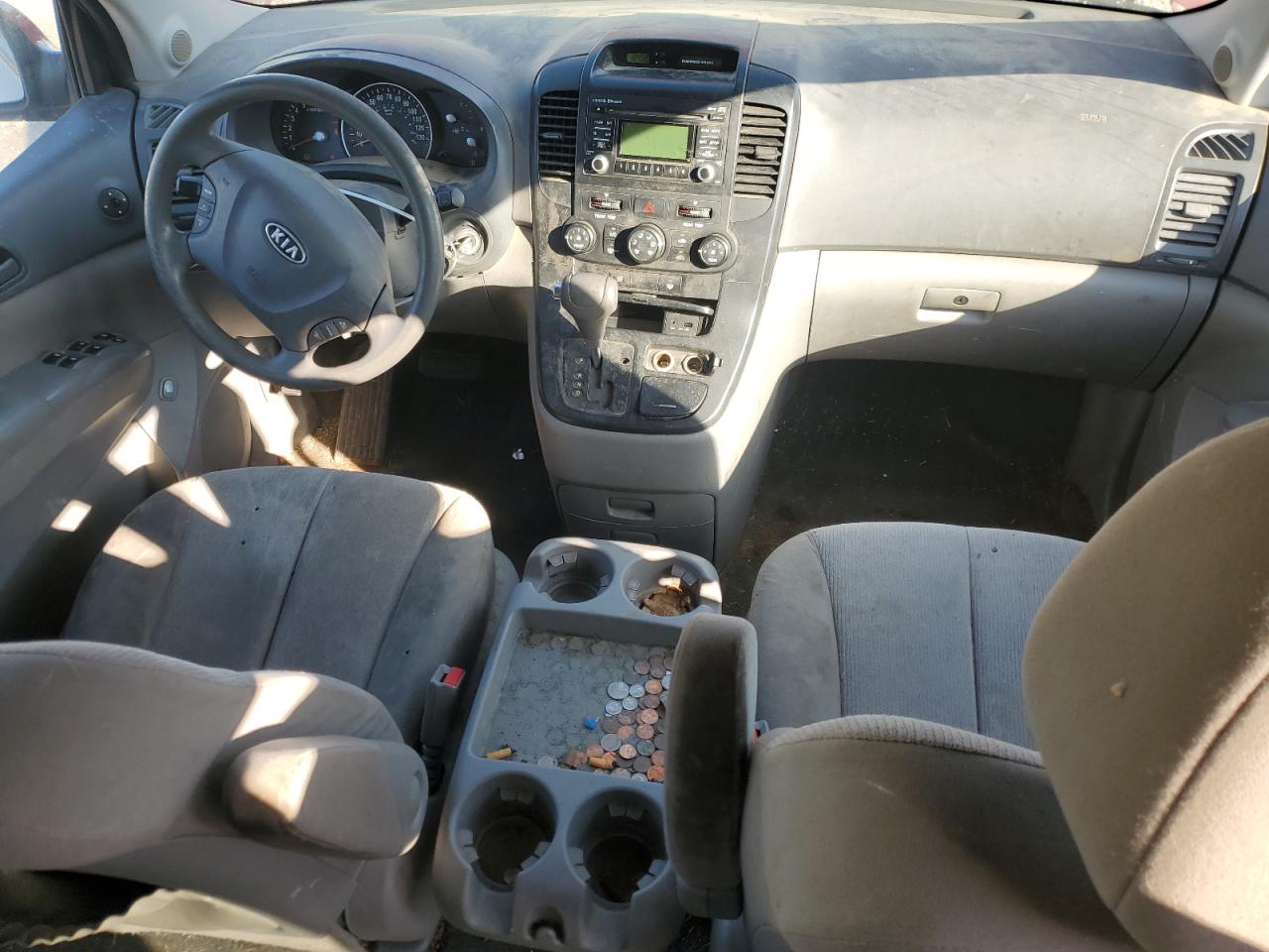 2012 KIA SEDONA LX photo 8