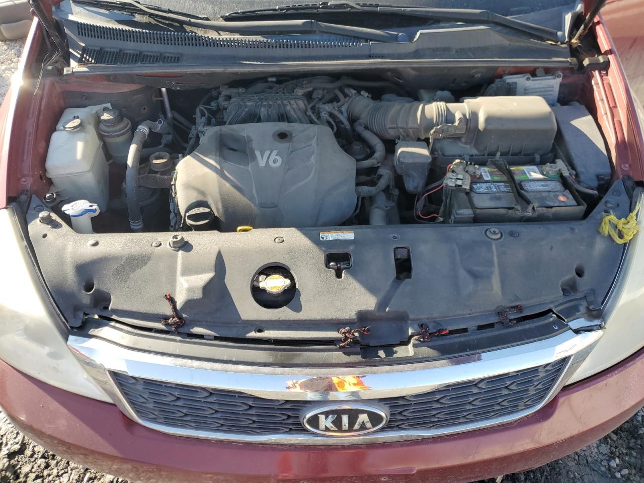 2012 KIA SEDONA LX photo 12