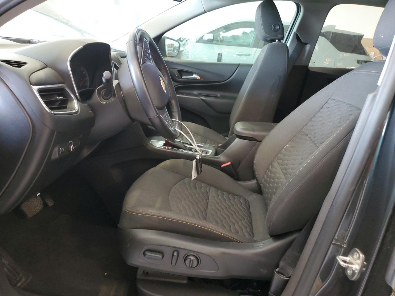 2018 CHEVROLET EQUINOX LT photo 13