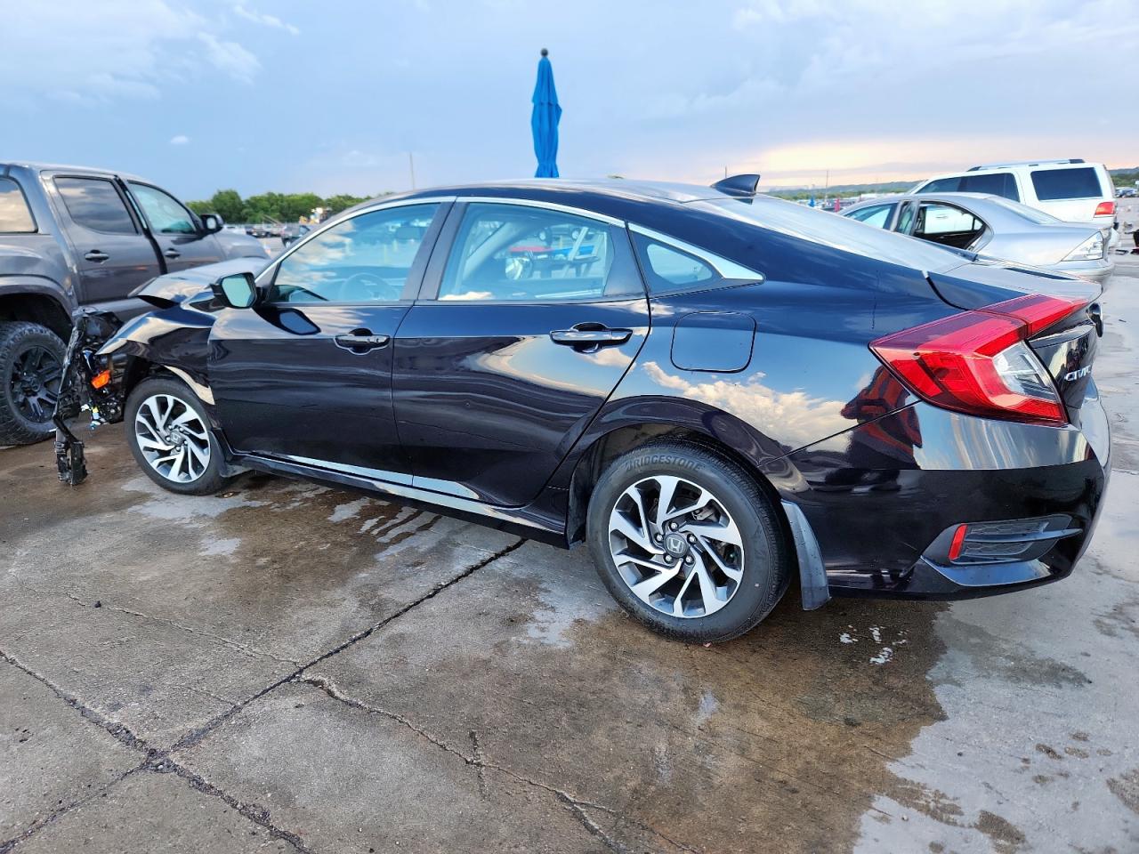 2017 HONDA CIVIC EX photo 2