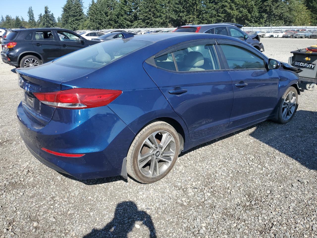 2017 HYUNDAI ELANTRA SE photo 5