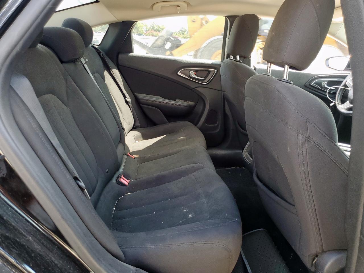 2015 CHRYSLER 200 LIMITED photo 19