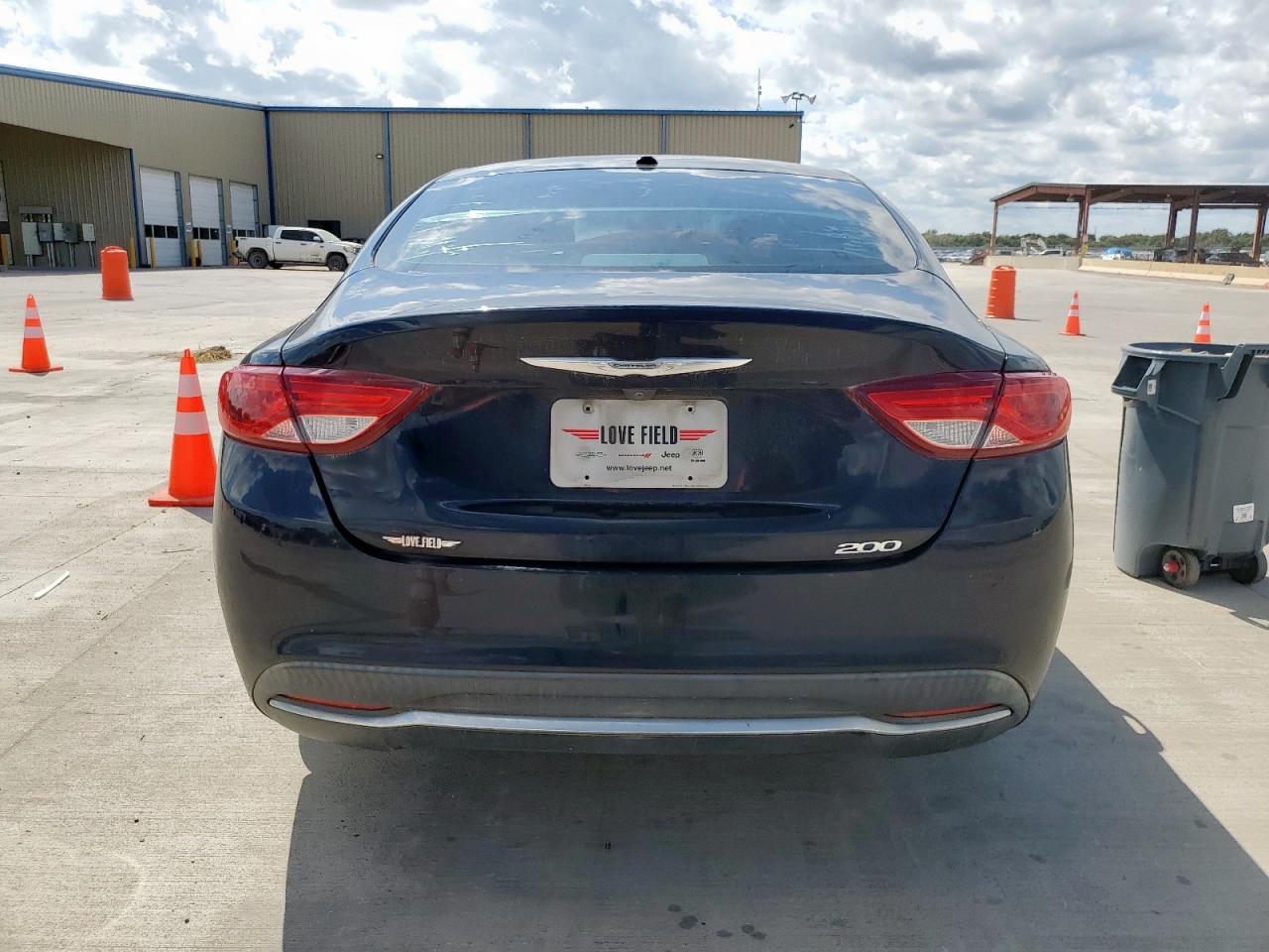 2015 CHRYSLER 200 LIMITED photo 11