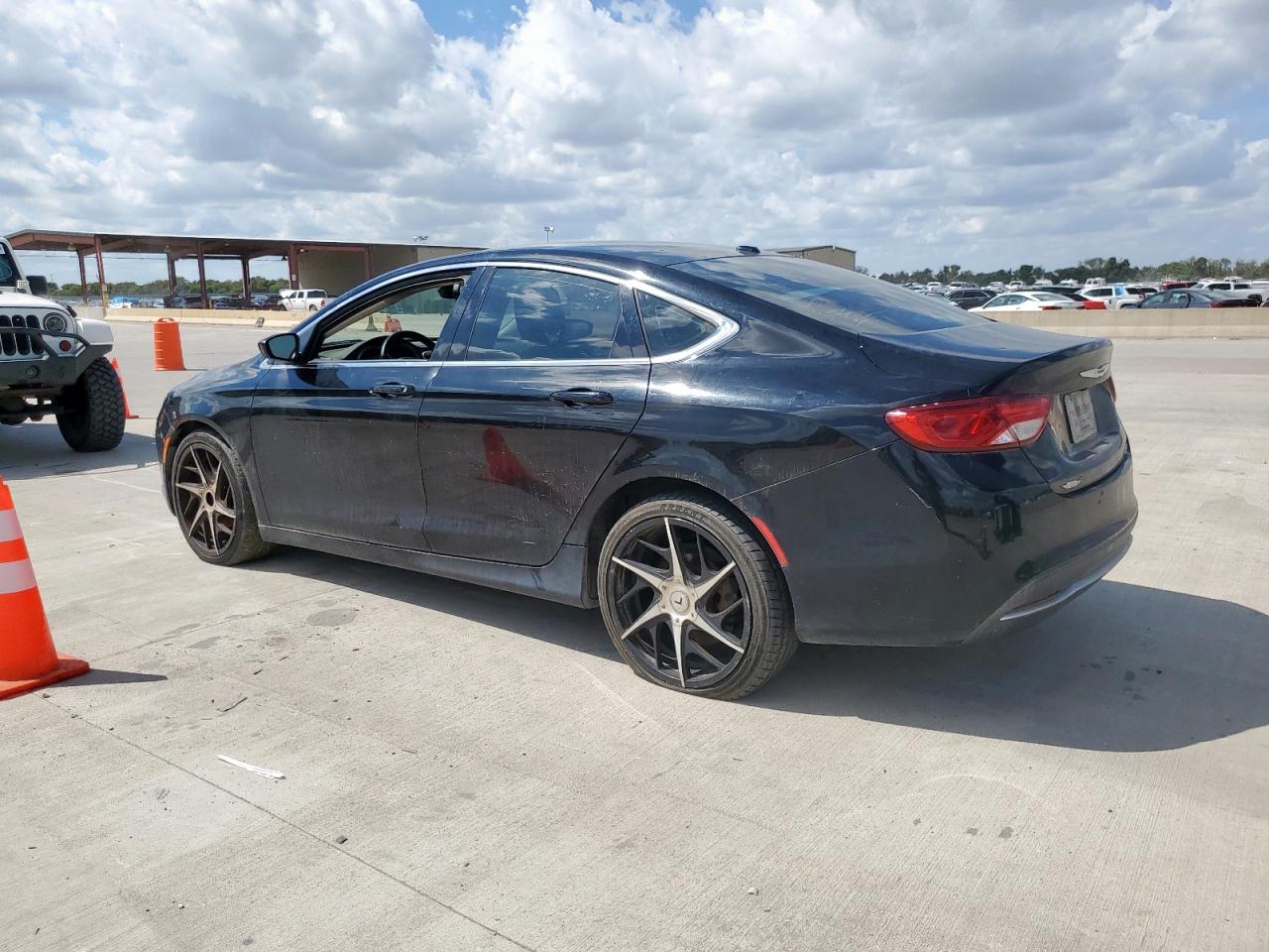 2015 CHRYSLER 200 LIMITED photo 3