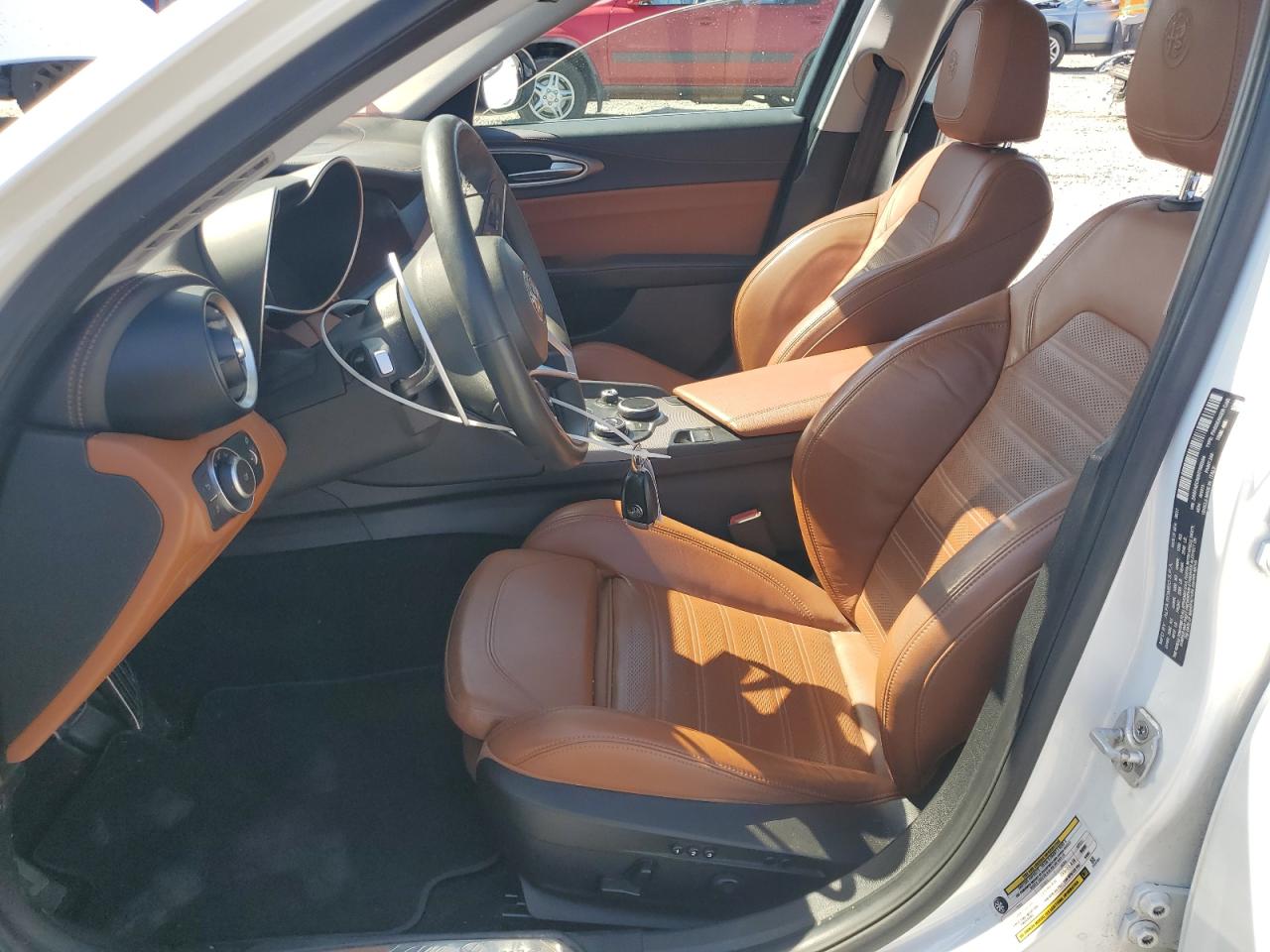2017 ALFA ROMEO GIULIA TI photo 7