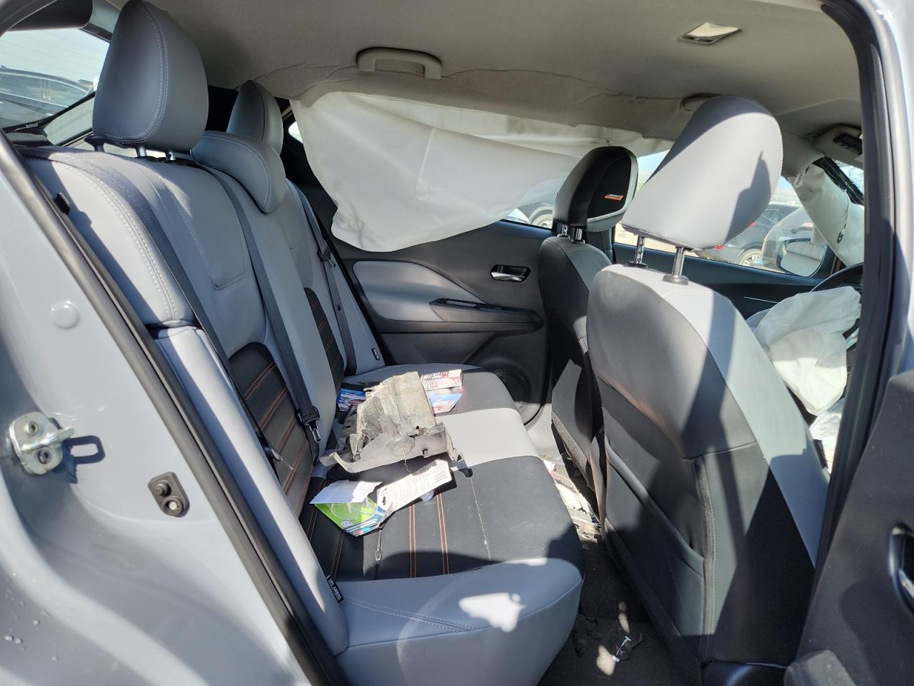 2023 NISSAN KICKS SR photo 11