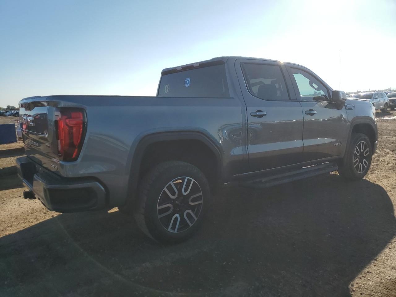 2021 GMC SIERRA K1500 AT4 photo 3