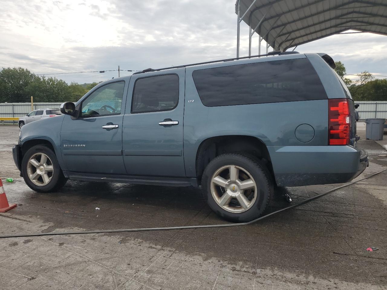 2008 CHEVROLET SUBURBAN C1500 LS photo 3