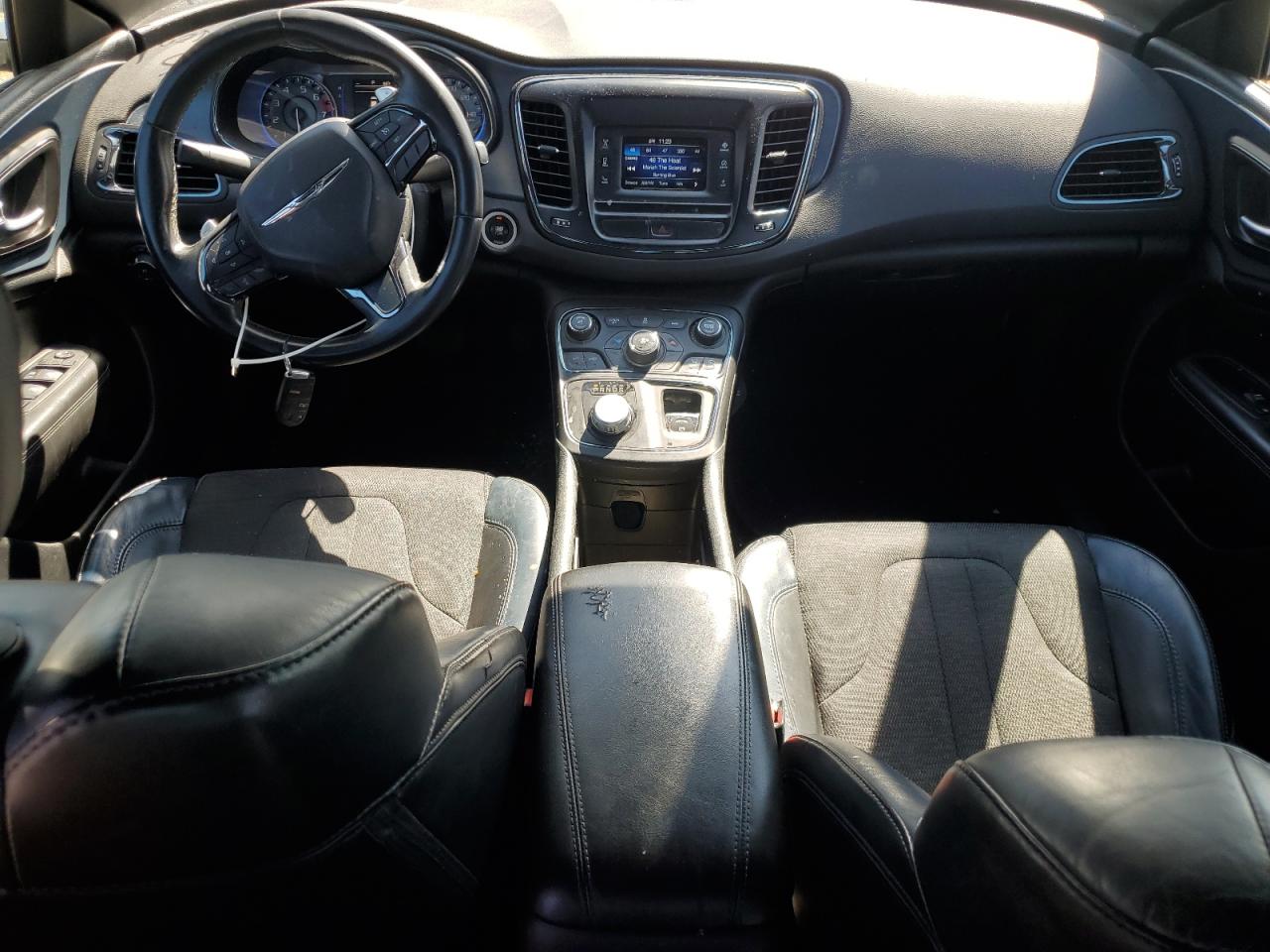 2015 CHRYSLER 200 S photo 8