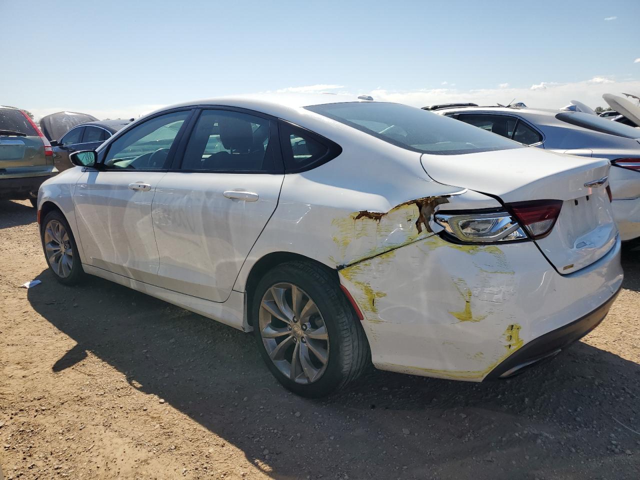2015 CHRYSLER 200 S photo 2