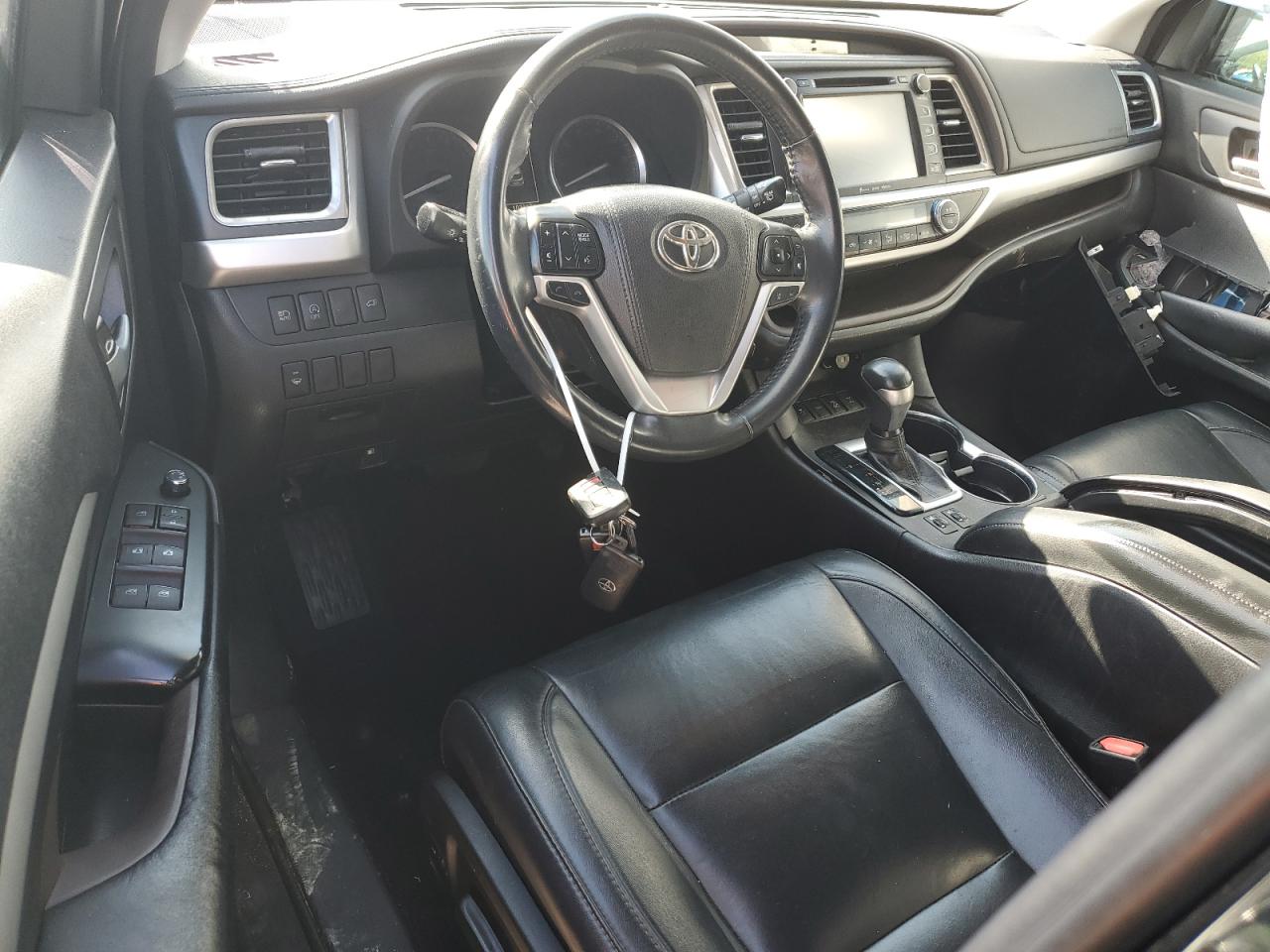 2018 TOYOTA HIGHLANDER photo 8