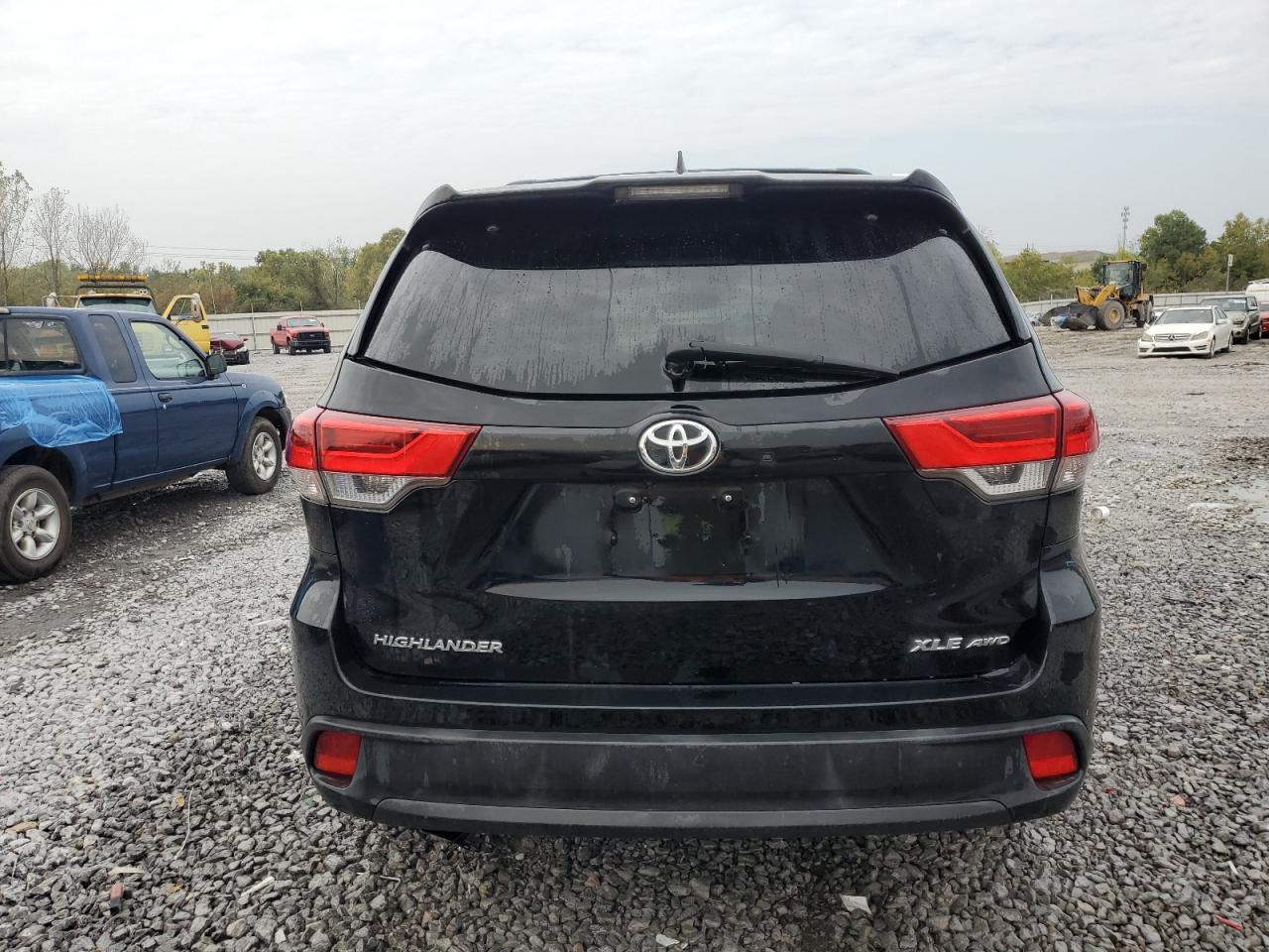 2018 TOYOTA HIGHLANDER photo 6
