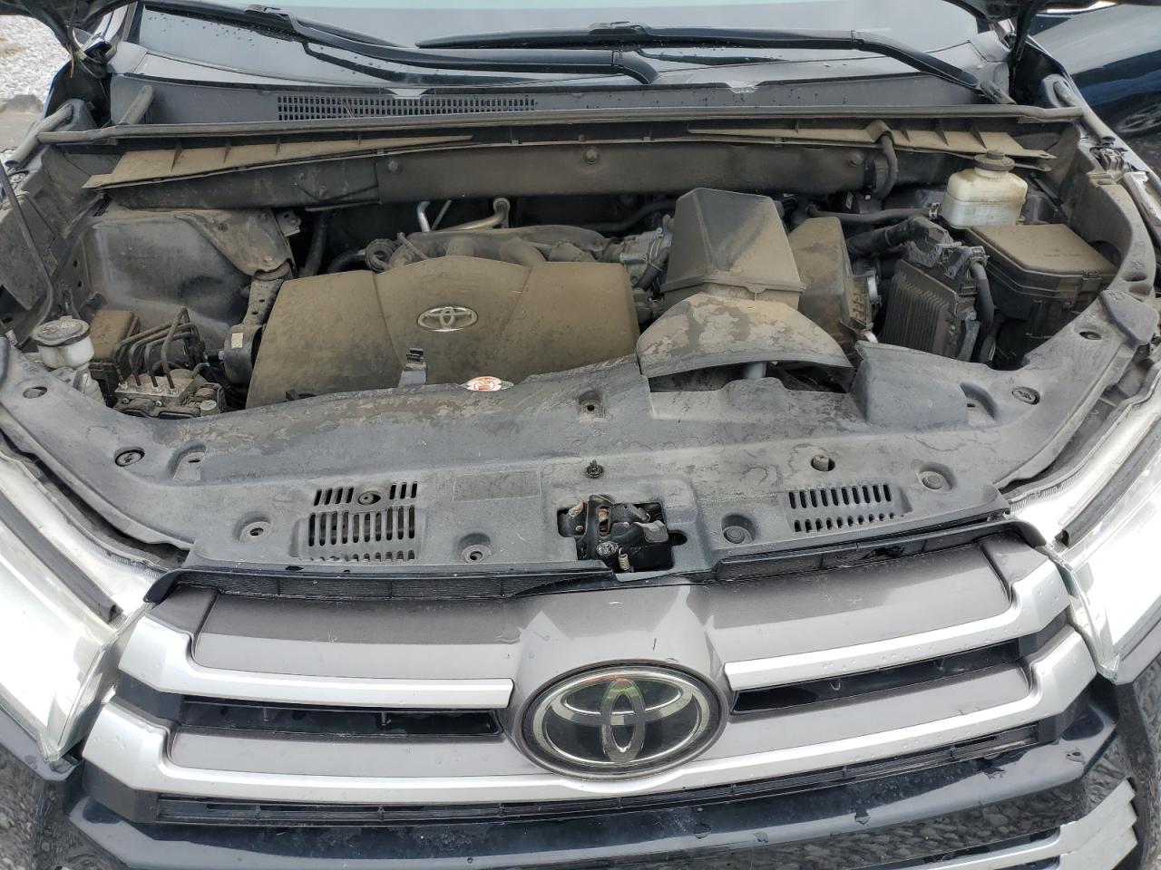 2018 TOYOTA HIGHLANDER photo 12