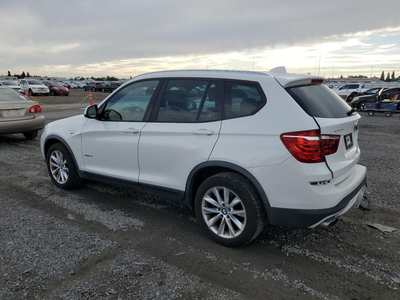 2015 BMW X3 XDRIVE28I photo 3