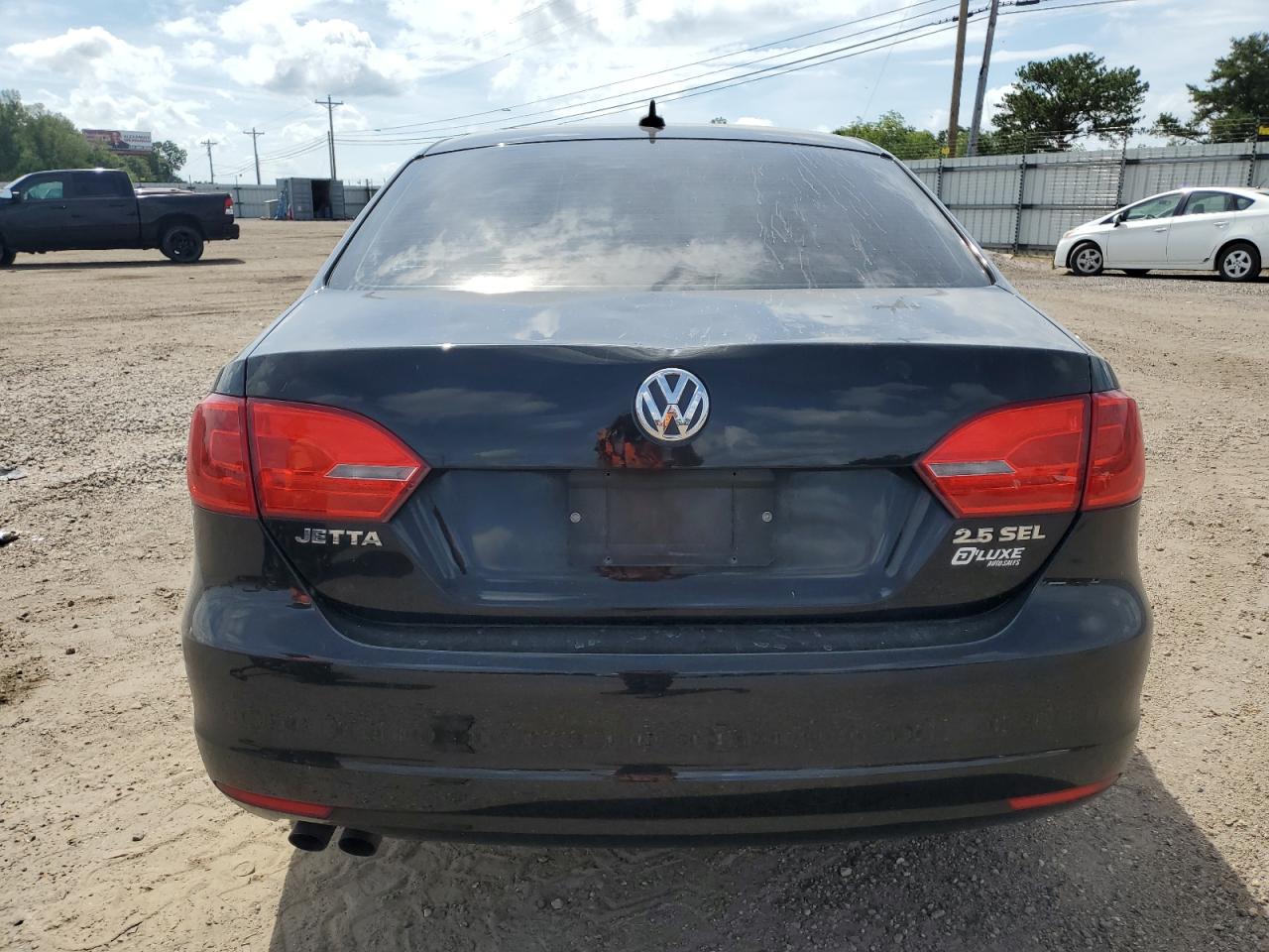 2011 VOLKSWAGEN JETTA SEL photo 11