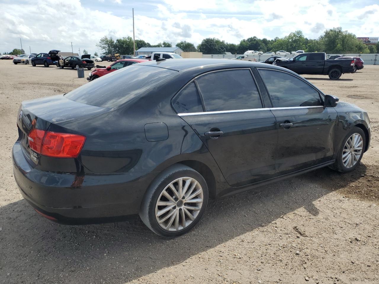 2011 VOLKSWAGEN JETTA SEL photo 5