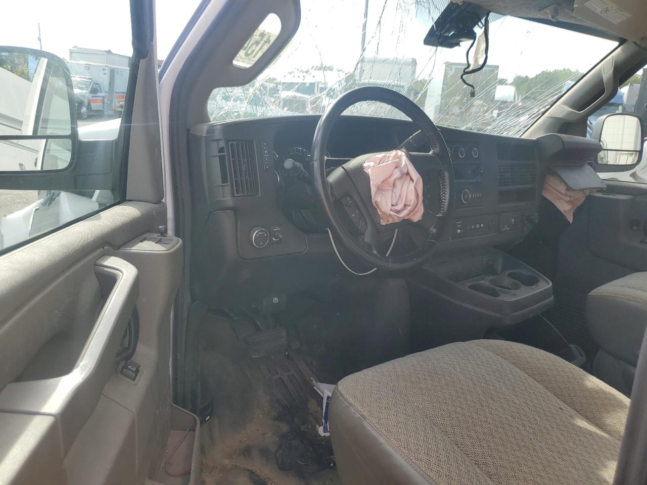 2021 CHEVROLET EXPRESS G3500 photo 22