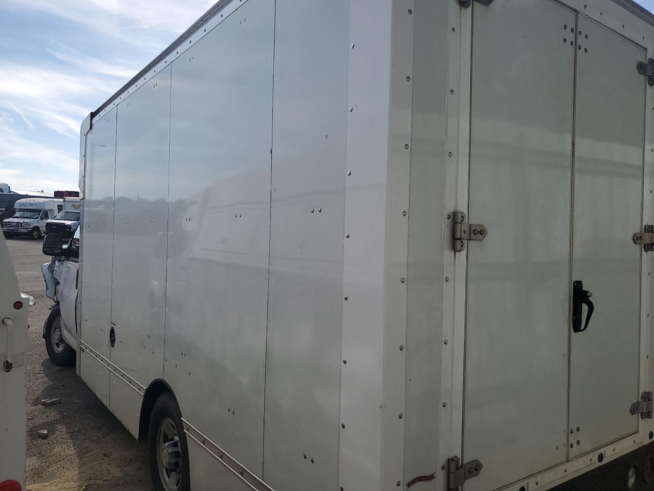 2021 CHEVROLET EXPRESS G3500 photo 4