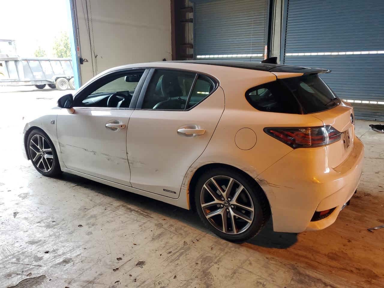 2014 LEXUS CT 200 photo 2