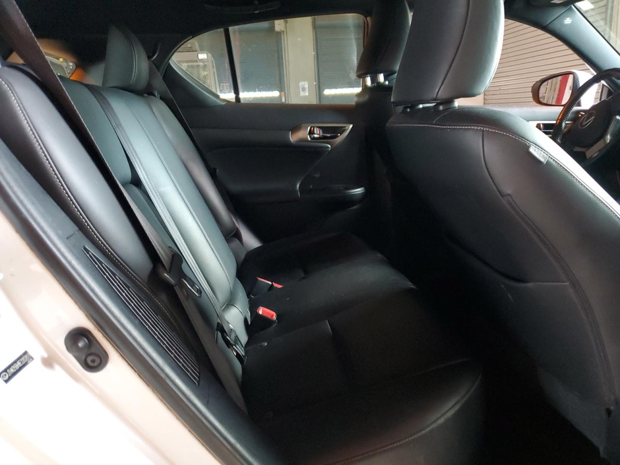 2014 LEXUS CT 200 photo 10